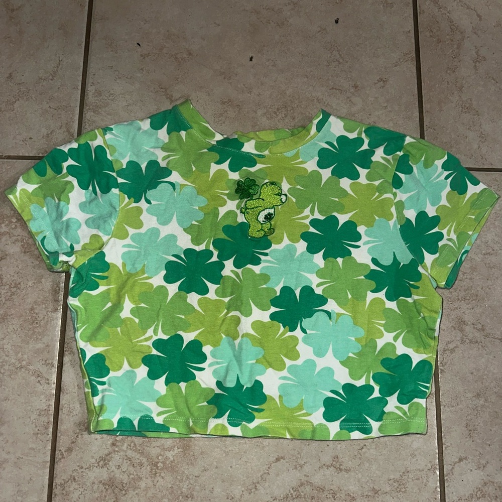 Care Bears Shamrock Lucky Bear St. Patrick's Day Crop M Top